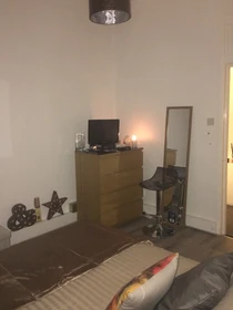 Liverpool de çift kişilik yataklı kiralık oda
