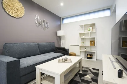 Privatzimmer in der 28 rue de la Phalecque, bild 2 von 22