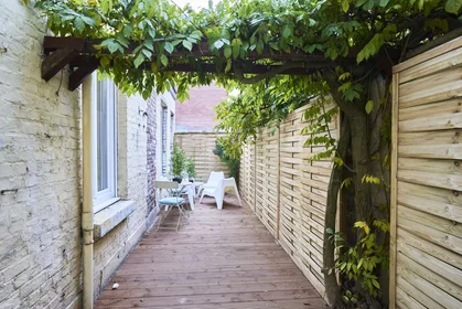 Privatzimmer in der 28 rue de la Phalecque, bild 13 von 22