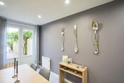 Privatzimmer in der 28 rue de la Phalecque, bild 14 von 22