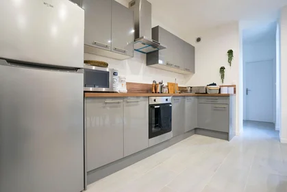 Privatzimmer in der 28 rue de la Phalecque, bild 16 von 22