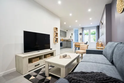 Privatzimmer in der 28 rue de la Phalecque, bild 4 von 22