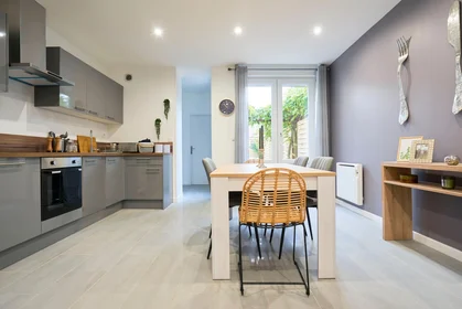 Privatzimmer in der 28 rue de la Phalecque, bild 6 von 22