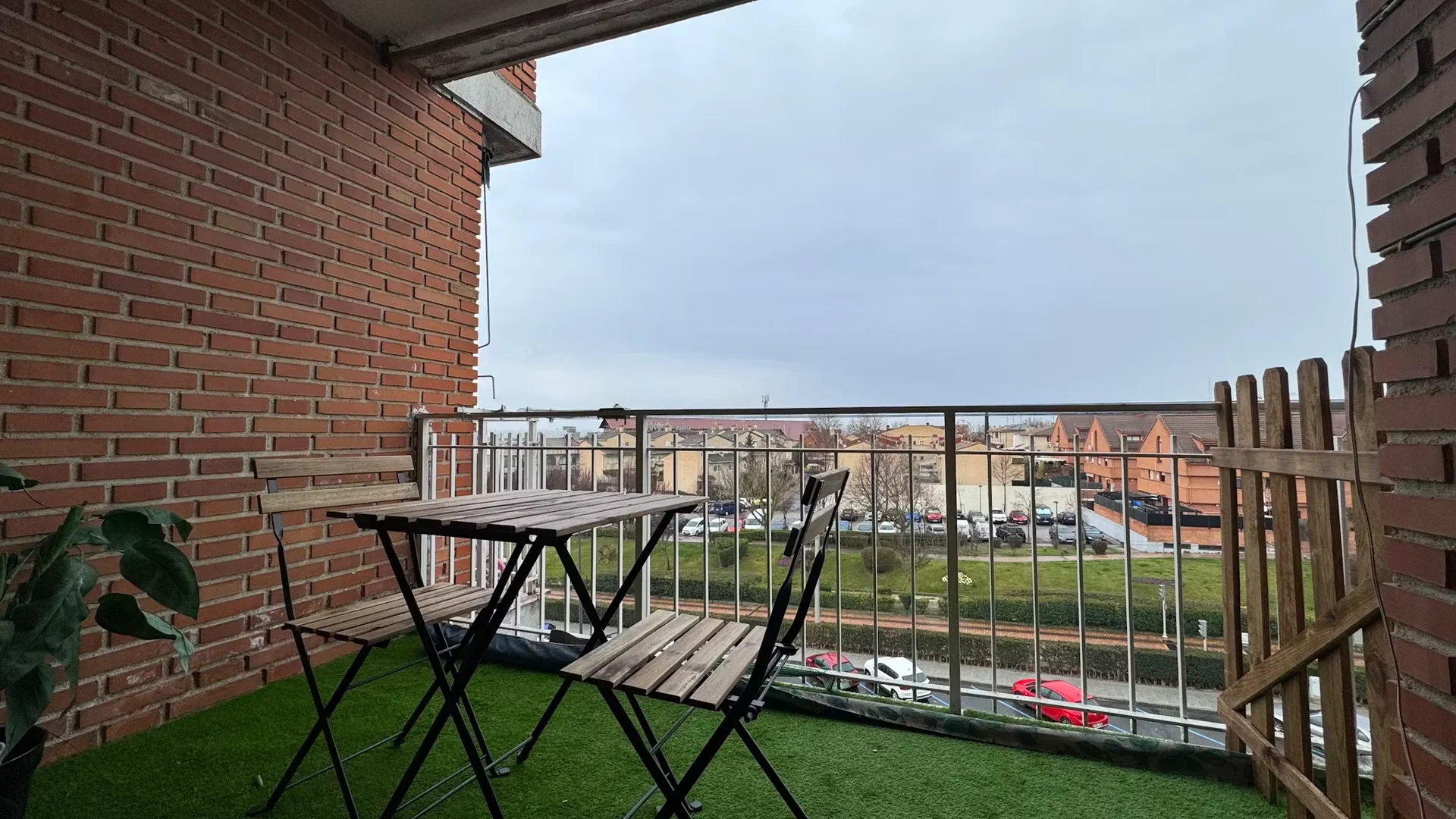 Room for rent in student apartment in , fully furnished