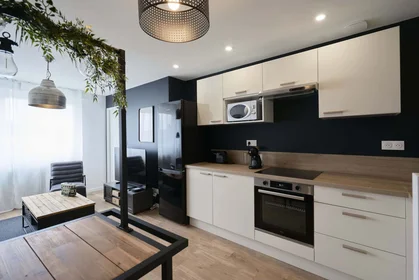 Habitación privada en 4 Pl. de la Division de Fer, 54000 Nancy, France, imagen 14 de 23