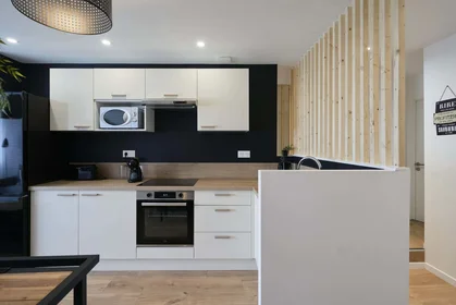 Habitación privada en 4 Pl. de la Division de Fer, 54000 Nancy, France, imagen 17 de 23