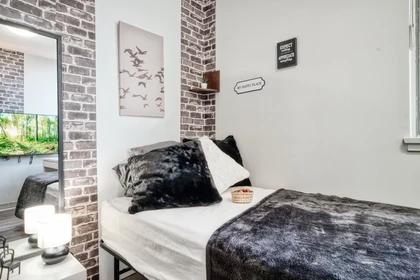 Halifax de çift kişilik yataklı kiralık oda
