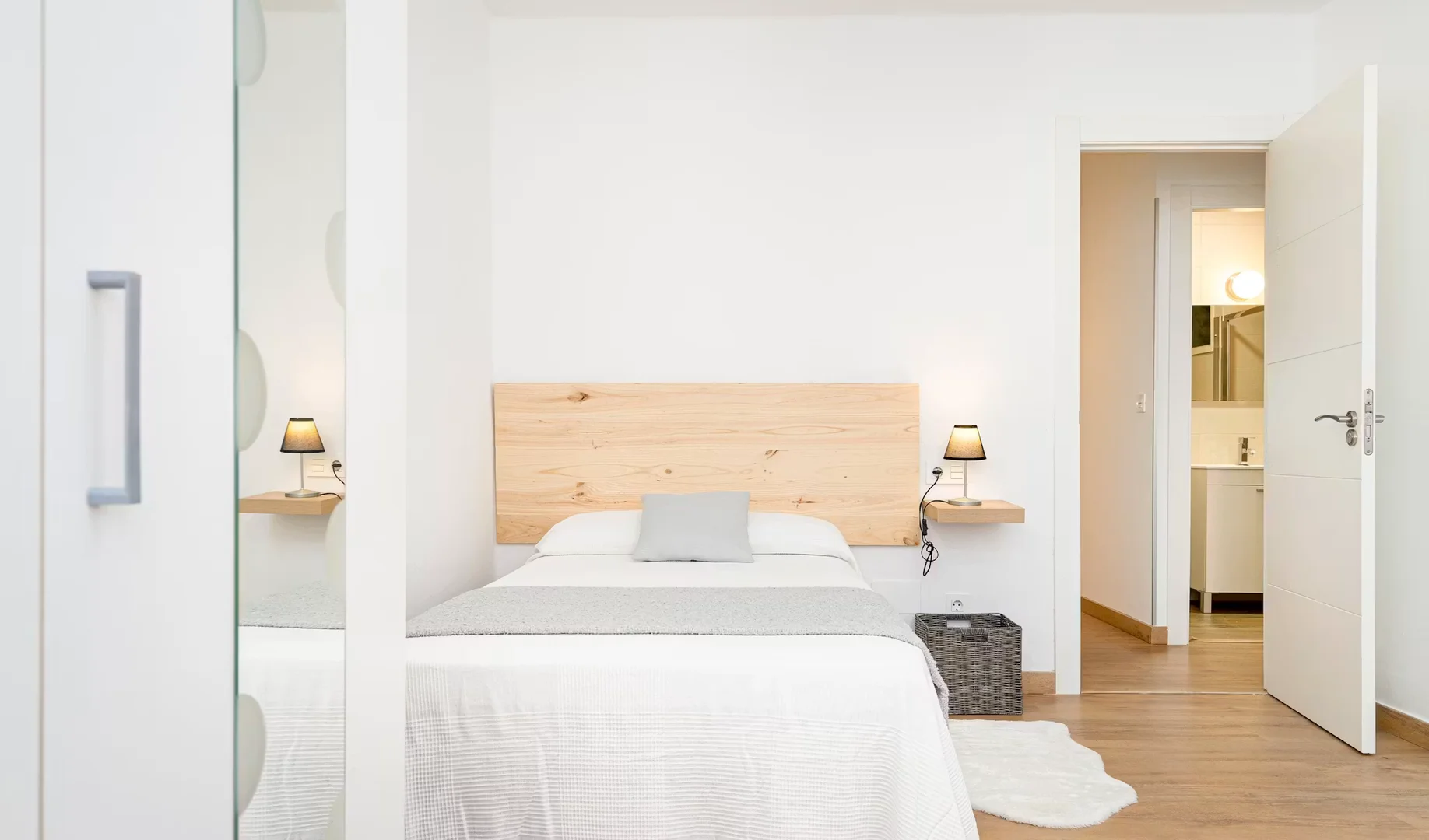 Quarto de estudante económico com localização conveniente em
