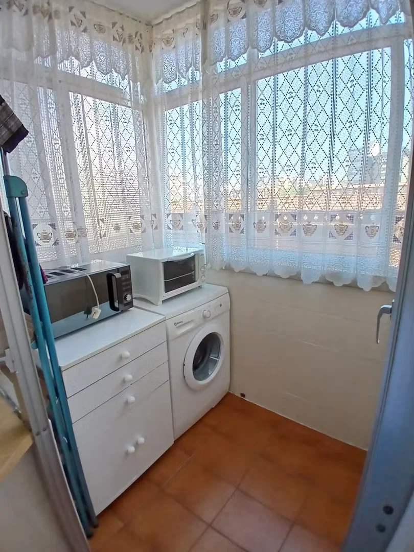 Economical student room with convenient location in 