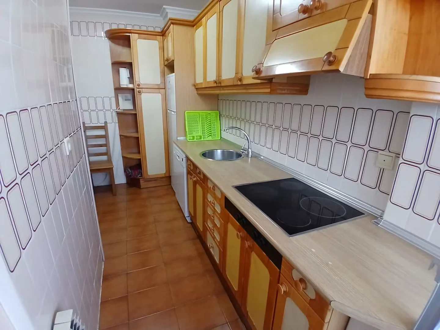Economical student room with convenient location in 