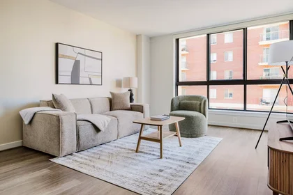 Logement entier à Fairfax Drive, Virginia Square, image 1 de 10