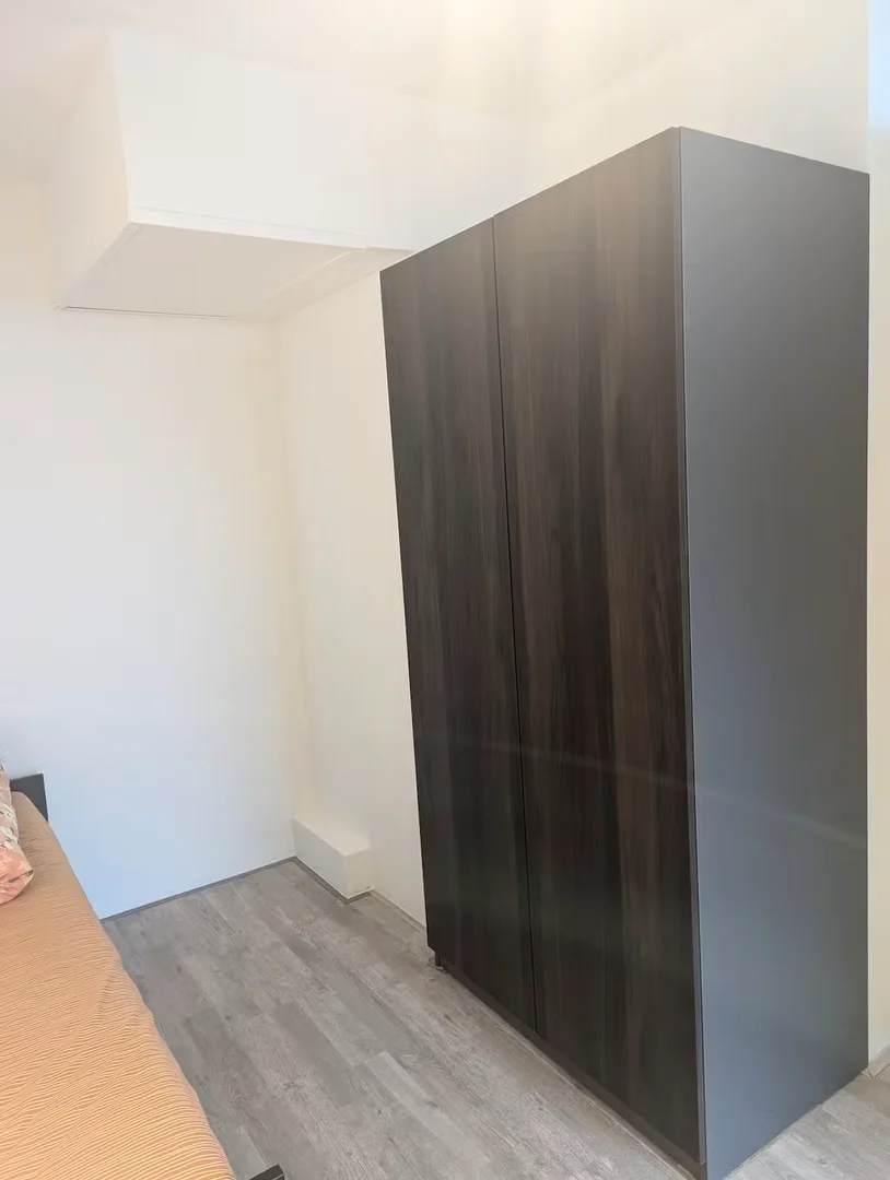 Habitación para estudiantes en  con área de estudio y facilidades compartidas