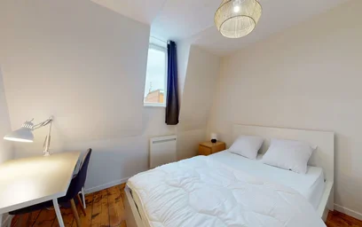 Private room at Avenue de Dunkerque, Bois-Blancs, image 8 of 9