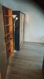 Logement entier à Endresz György utca, image 14 de 25