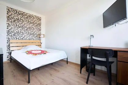 Chambre privée à 250 Rue Jeanne d'Arc, 54000 Nancy, France, image 2 de 15