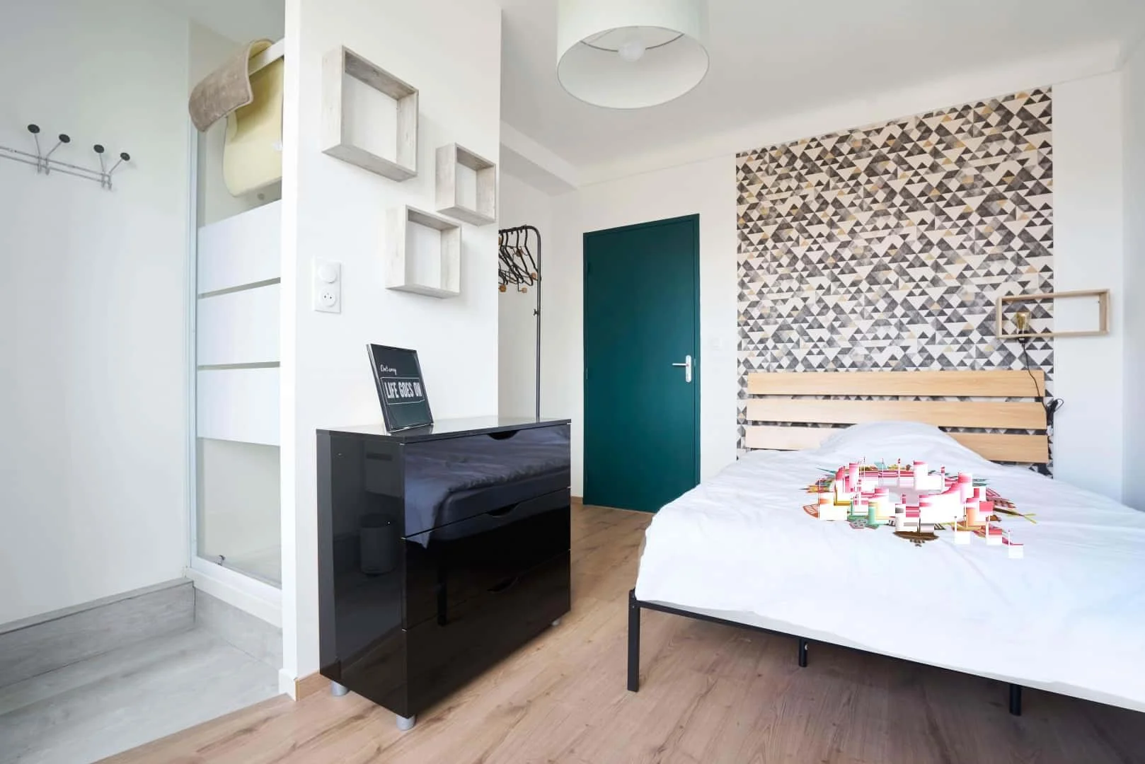 Habitación estudiantil amplia y cómoda en 