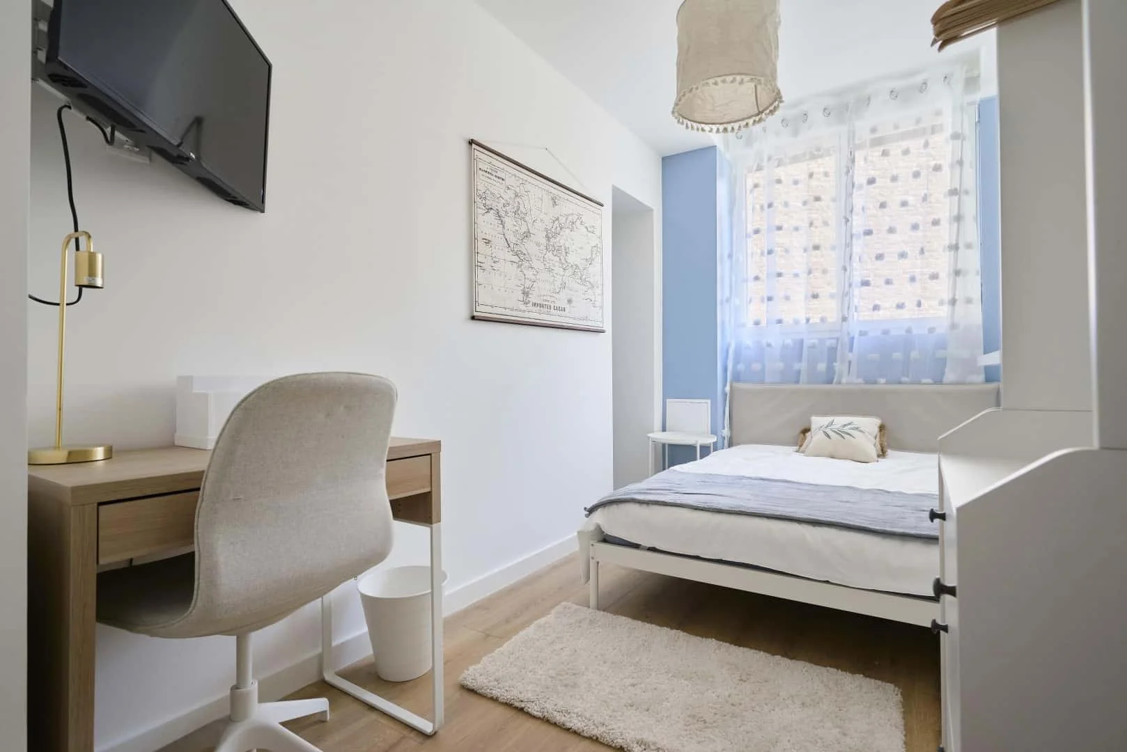 Funktionelles Studentenzimmer perfekt zum Studieren in 