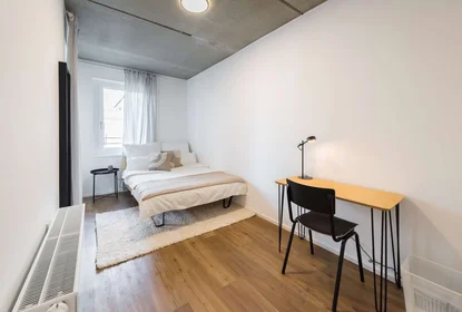 Stanza privata in Gref-Völsing-Straße, immagine 1 di 10