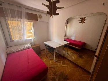 Private room at Calle de la industria, image 1 of 10