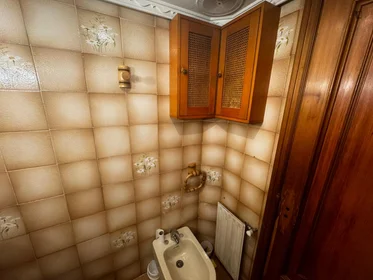 Private room at Calle de la industria, image 23 of 24