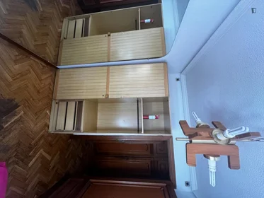 Private room at Calle de la industria, image 4 of 24