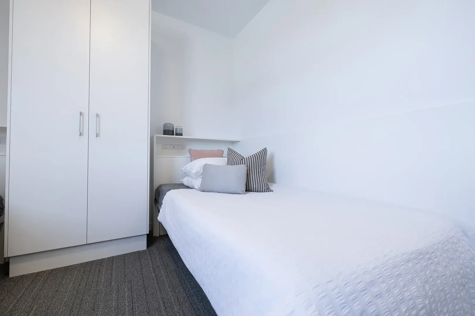 Asequible apartamento estudio con características esenciales en 