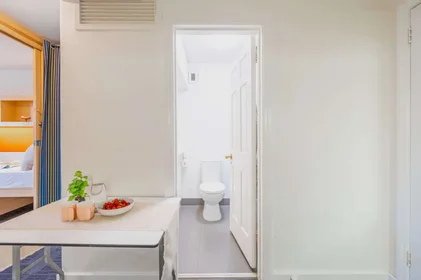 Estudio en residencia en 5-17 Flemington Rd, North Melbourne VIC 3051, Australia, imagen 5 de 49