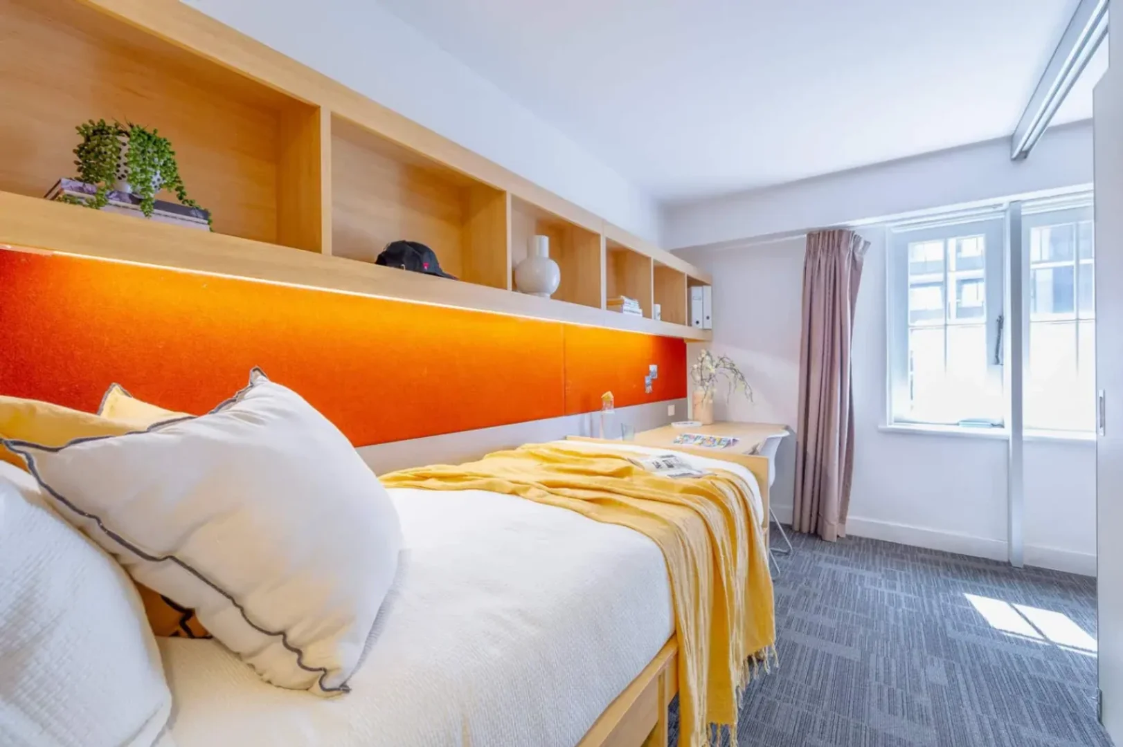 Compact studio apartment ideal for students in 