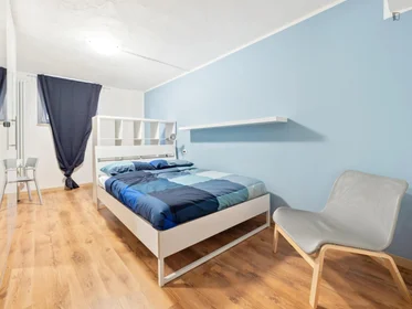 Stanza privata in Via Ernesto Breda, immagine 1 di 13