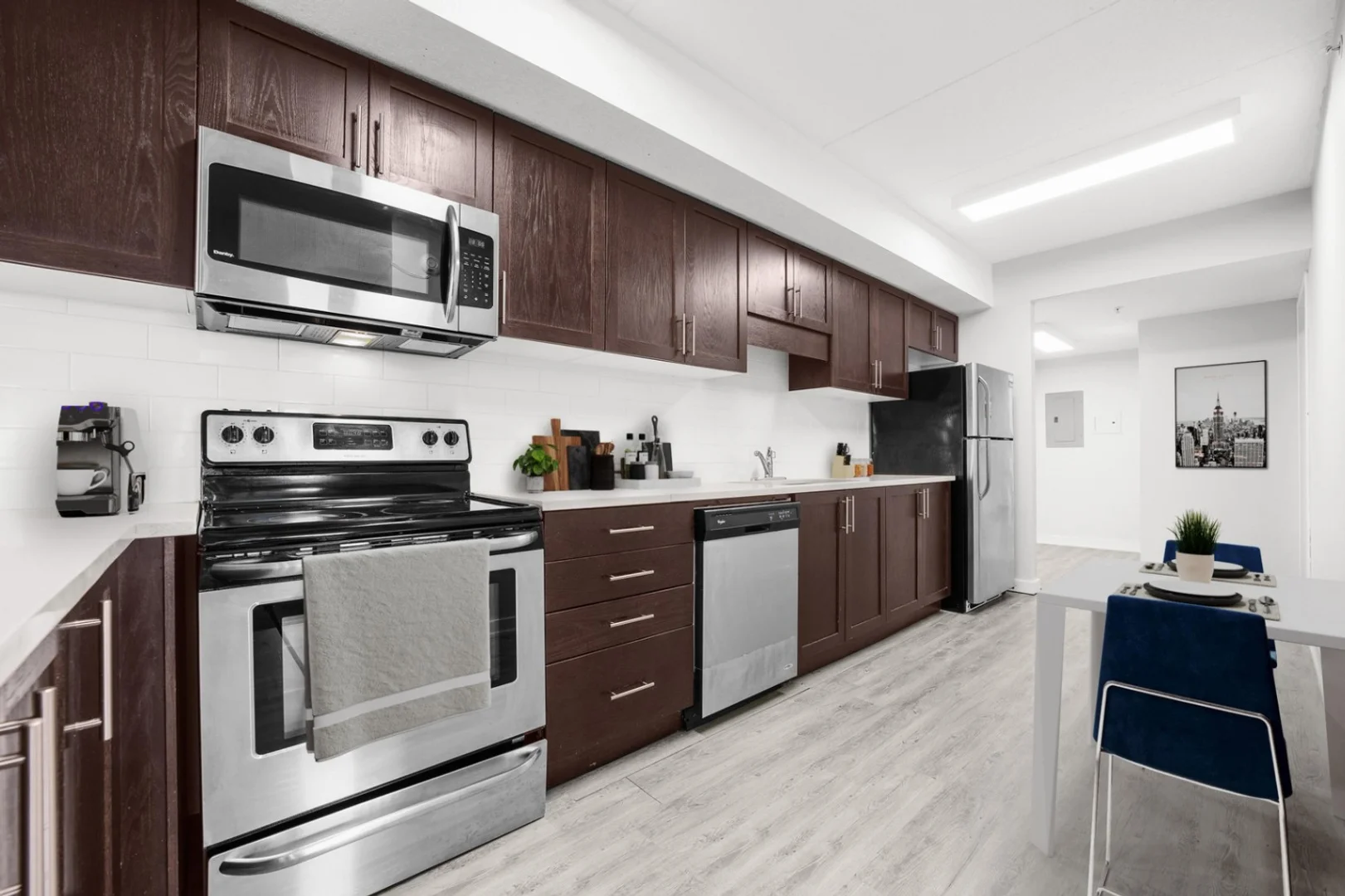 168 King St N, Waterloo, ON N2J 2Y3, Canada