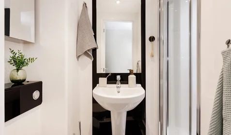 私人房间 在住宅内 在 8 Oldham St, Liverpool L1 2SU, United Kingdom, 18的图像3