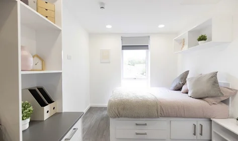 Quarto privado em Winnall Close, Winchester, SO23 0LG, imagem 1 de 10