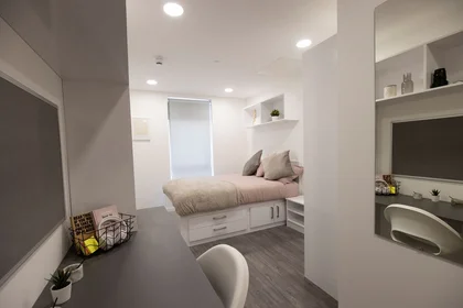 Privatzimmer im Wohnheim in der Winnall Close, Winchester, SO23 0LG, bild 2 von 23