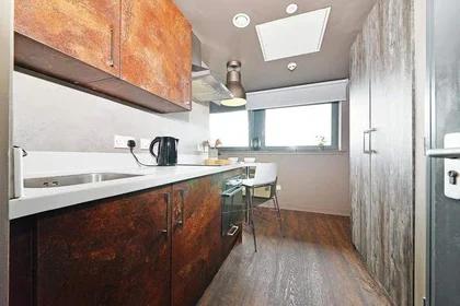Monolocale in residence in Marketgait Apartments, 2 Johnston St, Dundee DD1 1PJ, United Kingdom, immagine 4 di 18