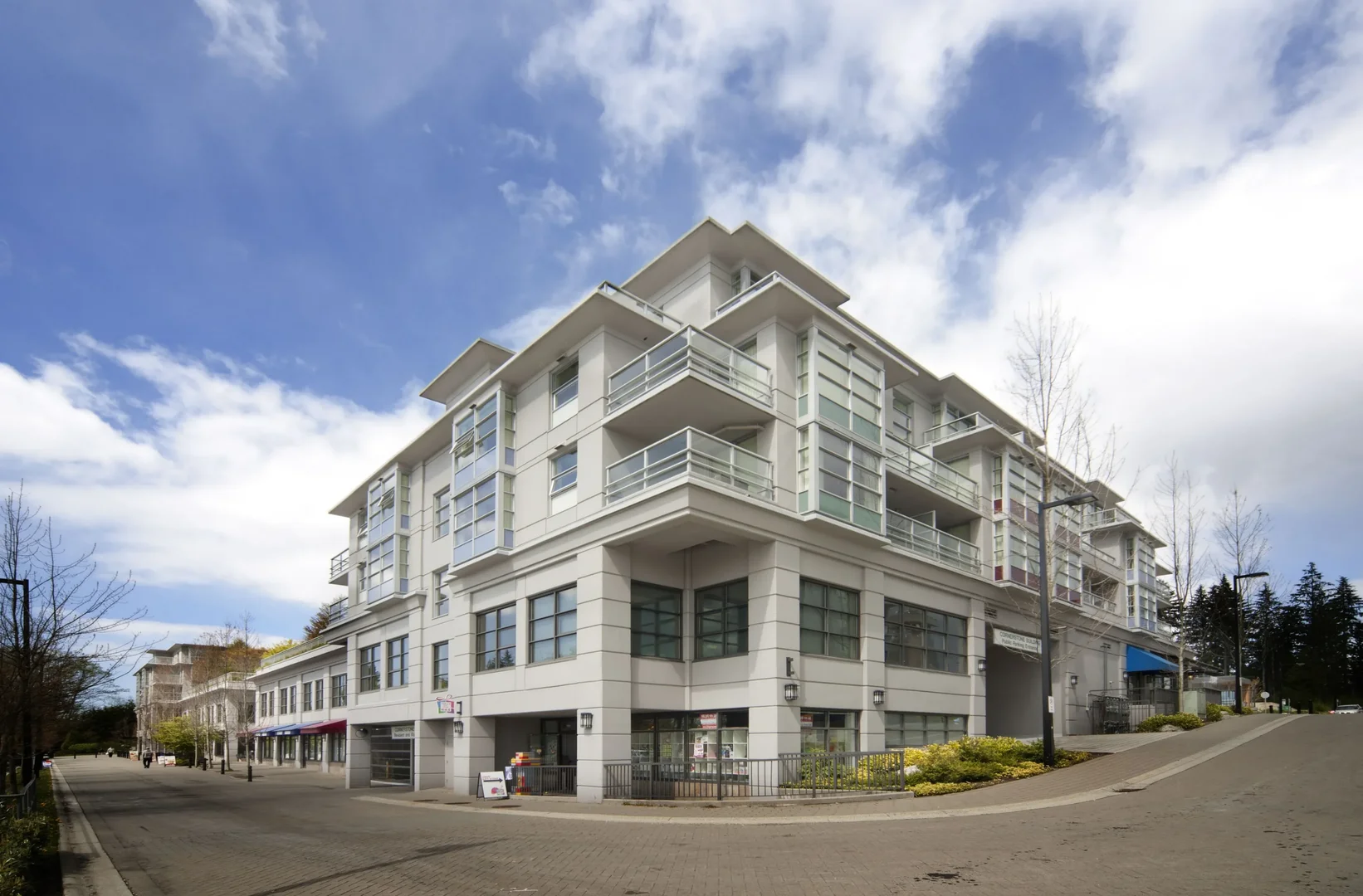 8950 University High St, Burnaby, BC V5A 4Y8, Canada