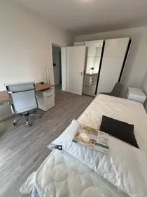 Privatzimmer in der Bremer Straße, Eschborn, bild 3 von 10