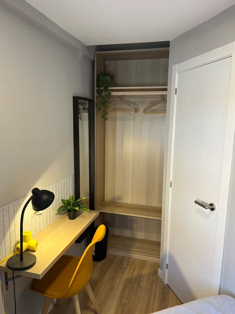 Chambre à louer dans un appartement d'étudiant à , entièrement meublée