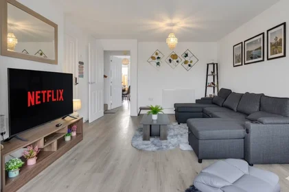 Entire apartment at Miles Way, Canterbury, image 1 of 10