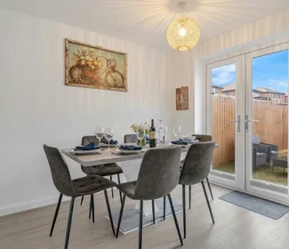 Entire apartment at Miles Way, Canterbury, image 5 of 10