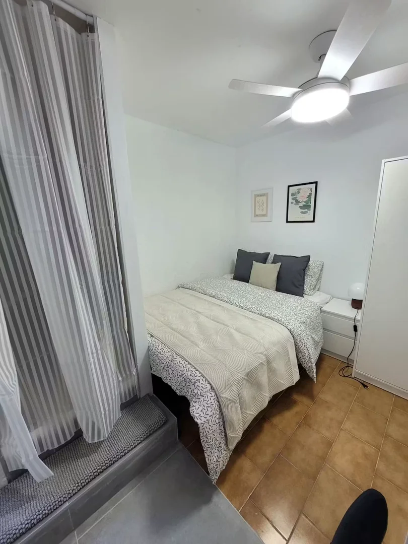Habitación para estudiantes en con modernas comodidades