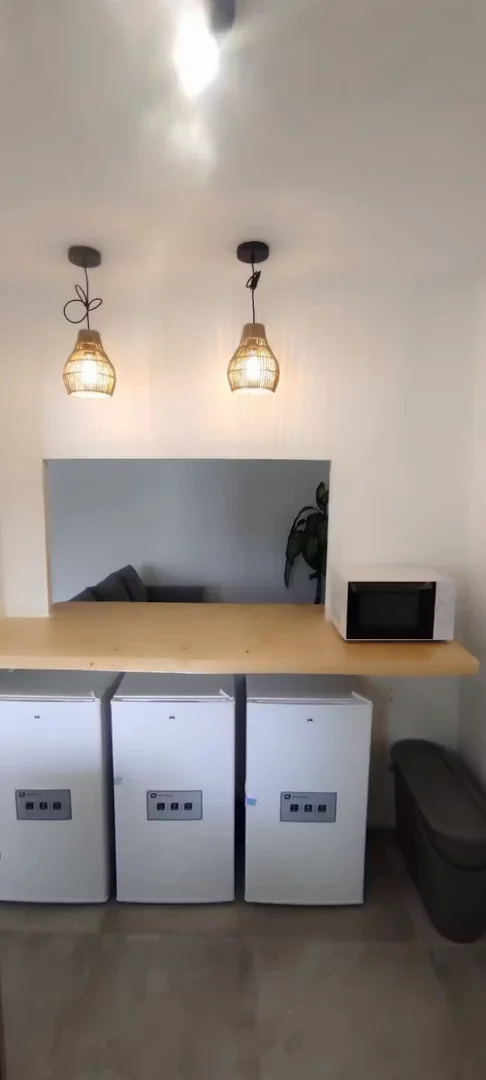Zimmer in Studentenwohnung in  zu vermieten, voll möbliert