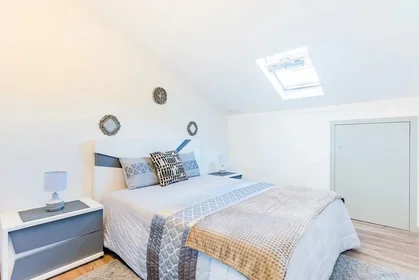 Logement entier à Rua das Forças Armadas 98, image 1 de 19