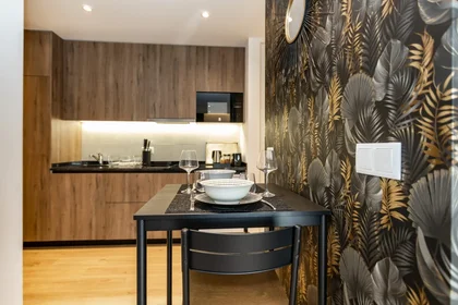 Logement entier à Rua dos Pintores de Vidros 110, image 12 de 42