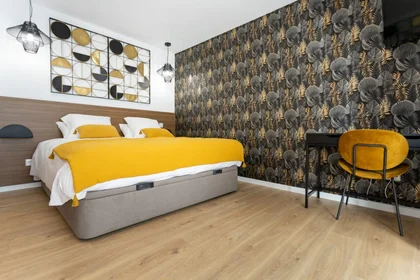 Logement entier à Rua dos Pintores de Vidros 110, image 13 de 42