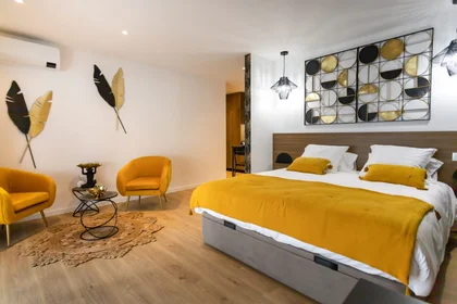 Logement entier à Rua dos Pintores de Vidros 110, image 17 de 42