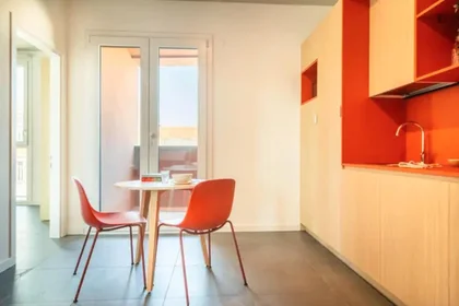 Stanza privata in residence in Via Giovanni Durando, immagine 37 di 49