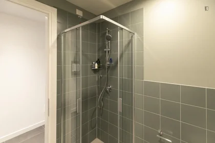 Stanza privata in residence in Via Giovanni Durando, immagine 10 di 49