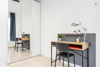 Quarto privado em Via Enrico Toti, imagem 4 de 17