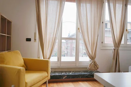 Quarto privado em Via Santa Croce, imagem 3 de 13