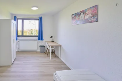 Chambre privée à Kölner Landstr., image 1 de 10